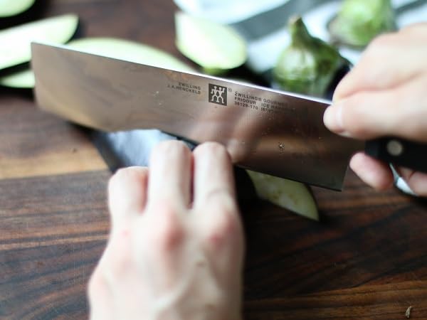 41e978ebhgl.jpg ZWILLING Nakiri Gourmet Couteau, 17 cm, Acier Inoxydable Special, Manche Ergonomique, Noir, Fabriqué en Allemagne ZWIL